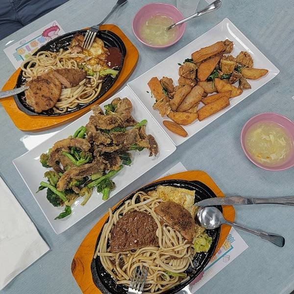美美素食 美美蔬食連鎖餐飲 | 台中中區中華路夜市 比葷的還