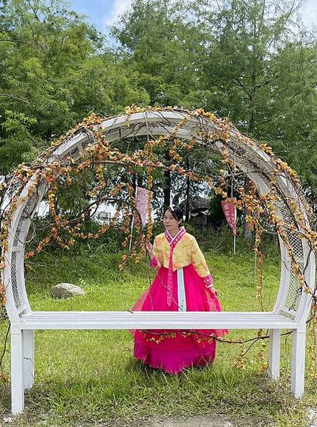 花蓮壽豐張家韓園（韓服體驗、親近與餵食小動物、九宮格火鍋與下