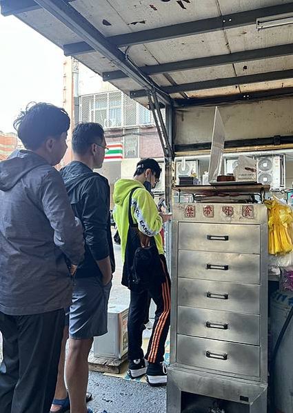 一心市場必吃的「一心蛋餅」