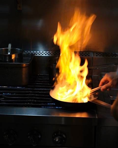 台南中西區美食，低調質感系的平價創意料理麵店，麥謎食驗室Bu