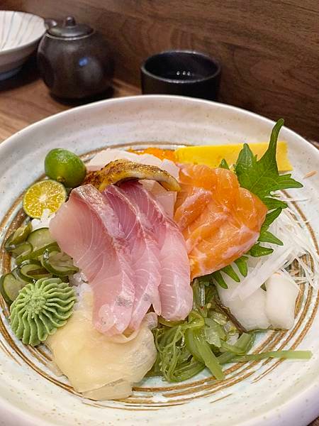 友間食堂_綜合生魚片丼2