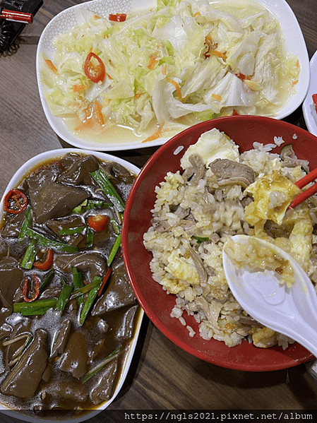 竹科美食 竹科美食推薦 新竹美食 新竹宵夜 廟口鴨香飯 麻子辣蒙古麻辣燙 能量小姐 健康餐盒 新竹健康餐盒 新竹美食推薦 公寓鹹酥雞 竹科鹹酥雞推薦 竹科宵夜推薦 金山街美食 古早味甜點 新竹甜點 燒麻糬 麻糬燒 粉圓冰 新竹粉圓冰