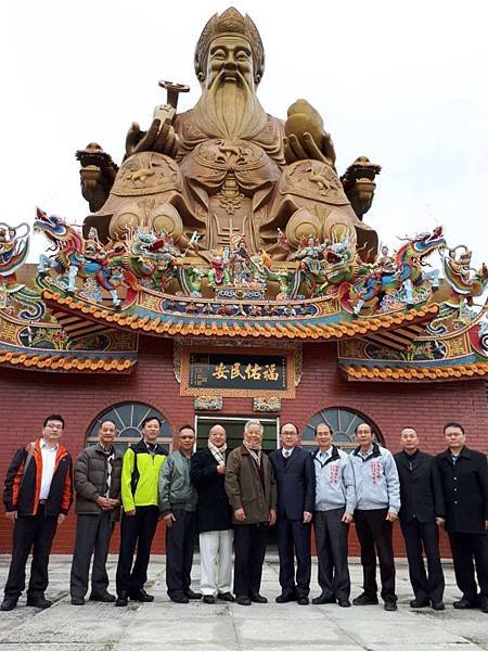 全南台灣最大尊土地公神像-全台最大尊的土地公神像-枋山-伏羲