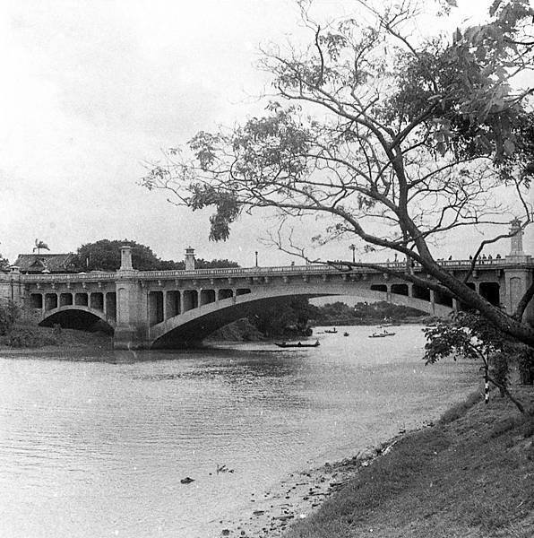 臺灣史上最美的橋-明治橋1927年，圓山的明治橋入選為臺灣八