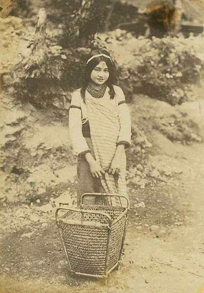 1930年陳澄波收藏的原住民女性(衣料上的紋路疑似太魯閣族在