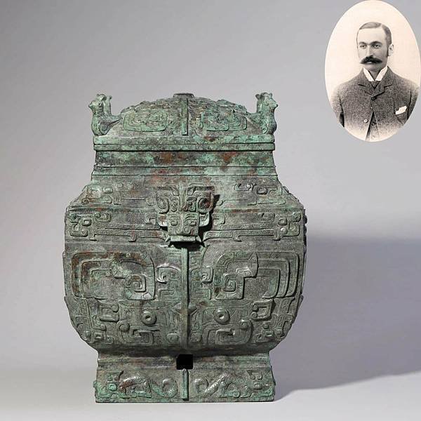 青銅卣/卣（音「友」）一種古代酒器，常見於商朝和西周時期，在