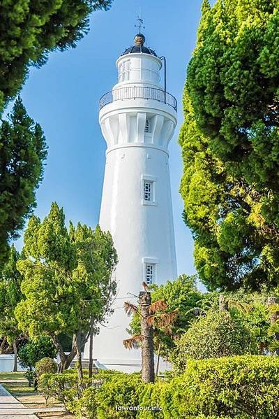 白沙岬燈塔（1898年建）國定古蹟-1901年啟用-塔身為雙
