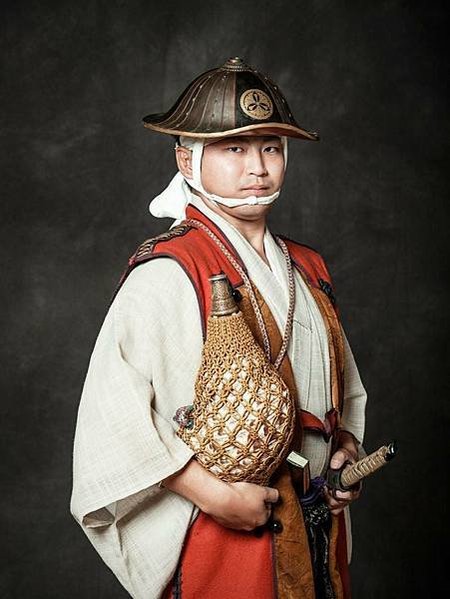 日本武士-武士的後裔繼續保護他們的文化，同時過上他們現在的生