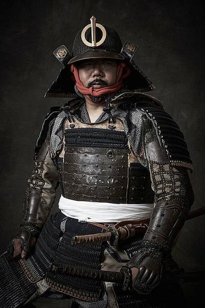 日本武士-武士的後裔繼續保護他們的文化，同時過上他們現在的生