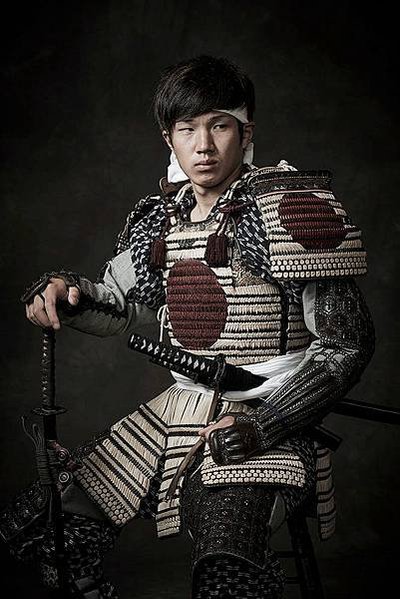 日本武士-武士的後裔繼續保護他們的文化，同時過上他們現在的生