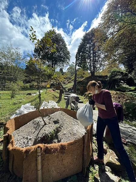 樹木醫生詹鳳春在中壢鄉村長大，卻是到日本留學-種樹、養樹、愛