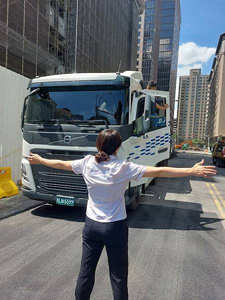 竹北天坑「520建案自救會」「豐采520」建案周邊道路至今共