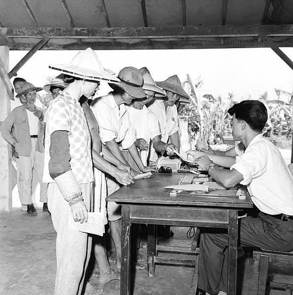 麵粉袋首次出現，是二戰後的1951-1965美援年代-美援時