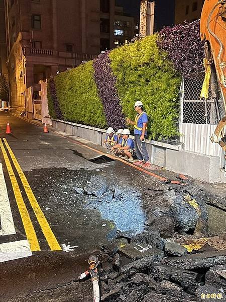 竹北天坑「520建案自救會」「豐采520」建案周邊道路至今共