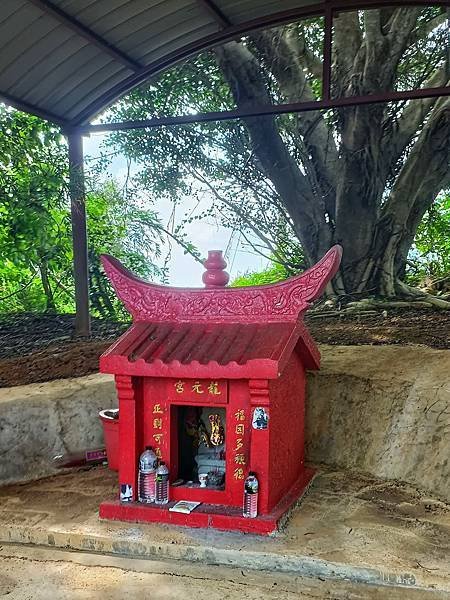 封土為社土地公/高樹榕樘福德祠1738年六堆客家風水型墓塚式