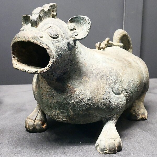 李家樓大墓虎形尊