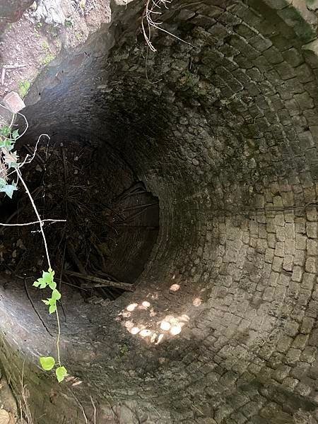 柴山 百年石灰窯-歷史建築/原淺野水泥台灣工場台灣第一個現代