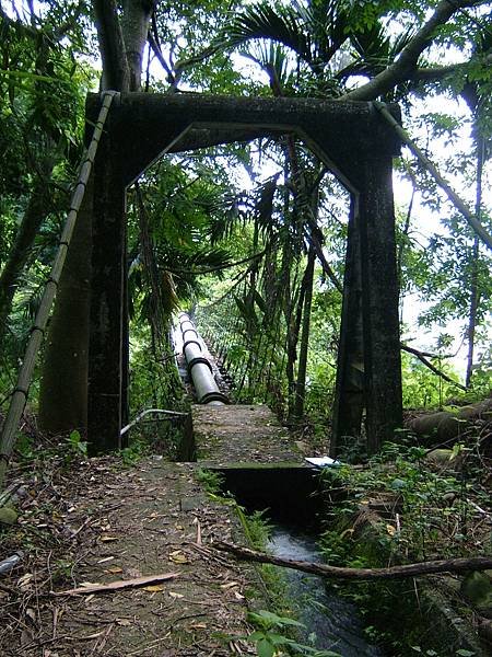 新社-白冷圳—抽藤坑倒虹吸管-歷史建築/1928開工/抽藤坑