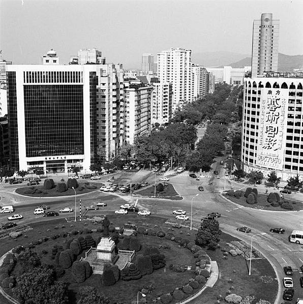 仁愛圓環最大 天母圓環最潮-台北市仁愛路圓環俯瞰一景。仁愛路