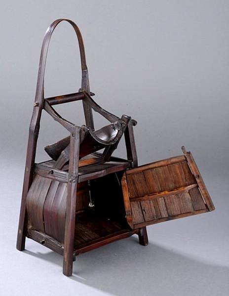 「餉耗」「門扉器物，各沾一丸，謂之餉耗。」中斷50年「粘湯圓