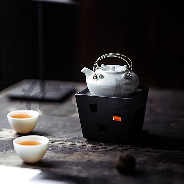 茶灶/廚行、茶行都以灶神為祖師爺和行業保護神。每逢灶君灶神誕