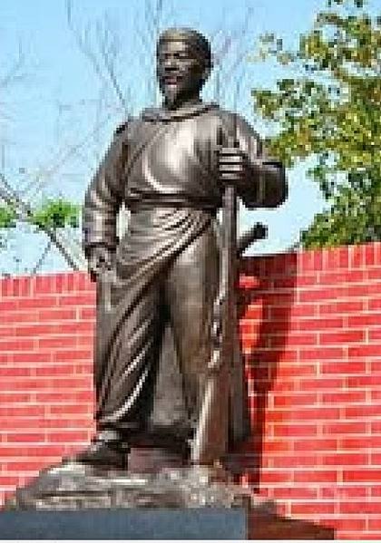 客家三傑；姜紹祖、吳湯興、徐驤。姜紹祖因抗日被捕，19歲在日
