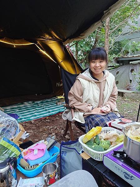 雙梅家第4露～苗栗南庄松濤意境，森林感～階梯式營位有被樹們包