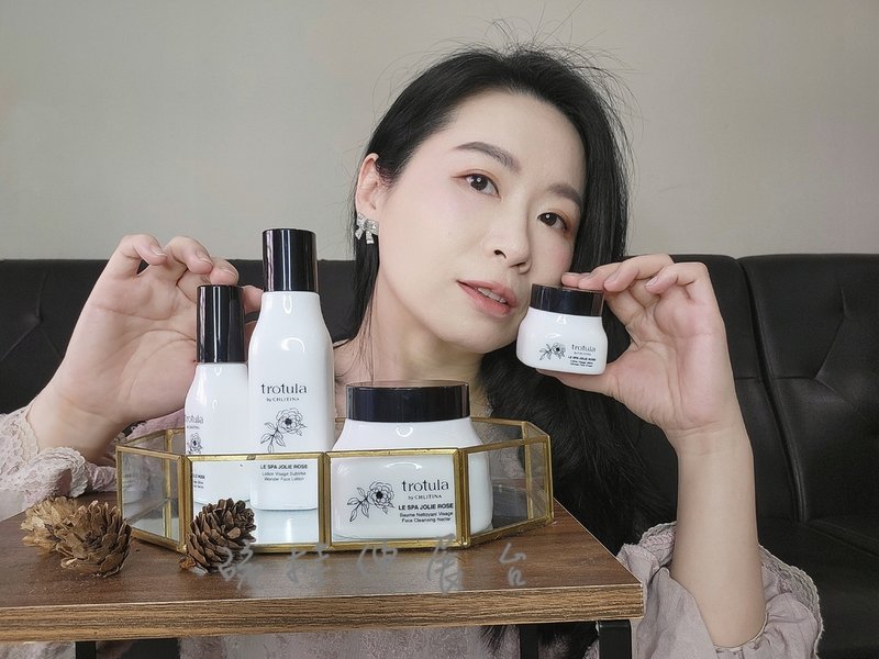 卸妝膏推薦、洗卸二合一保養品開箱【CHLITINA克麗緹娜-