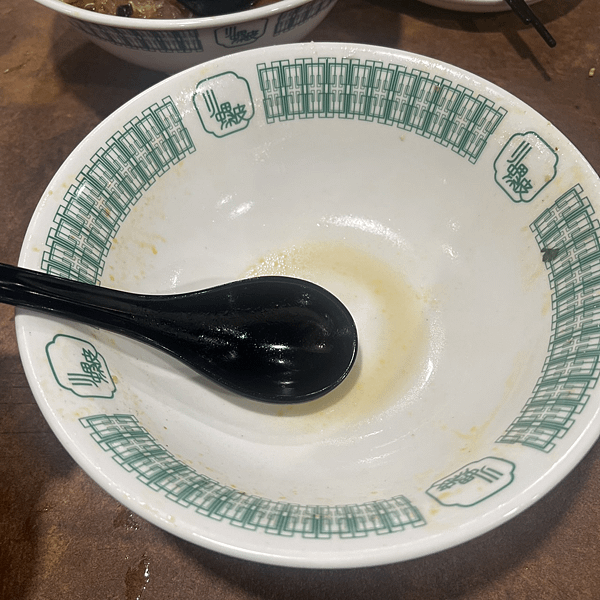 【板橋美食】小螺波|板橋店，廣西柳州螺絲粉、蕃茄酸湯肥牛粉，夠酸、夠臭、夠辣(含菜單)