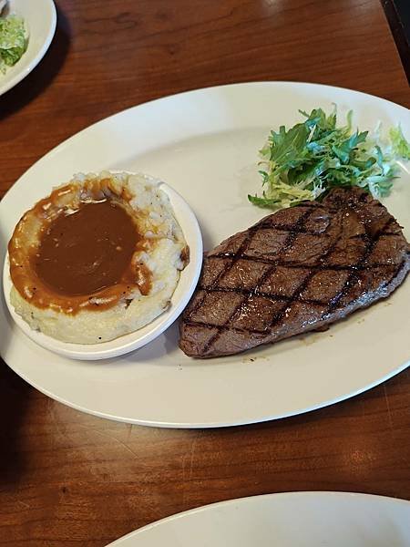 Texas Roadhouse 德州鮮切牛排 新光店