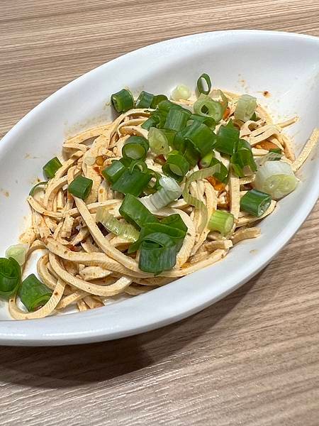 「新竹美食」村椒功夫酸菜魚，正宗酸菜湯頭，開胃麻辣濃郁湯頭/