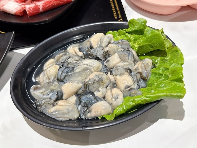 [美食] 韓哥哥石頭火鍋 ▶ 壽星送肉蛋糕 X 牛丼吃到飽 