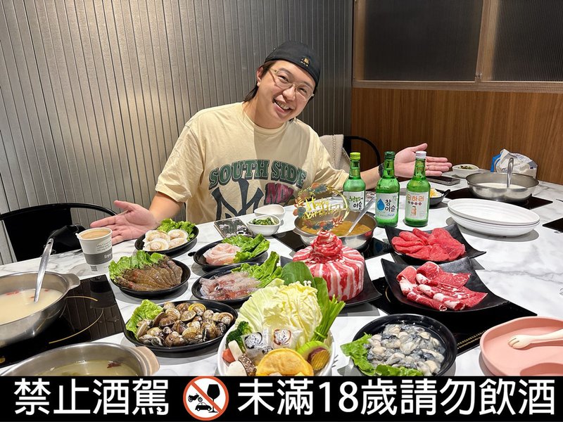 [美食] 韓哥哥石頭火鍋 ▶ 壽星送肉蛋糕 X 牛丼吃到飽 