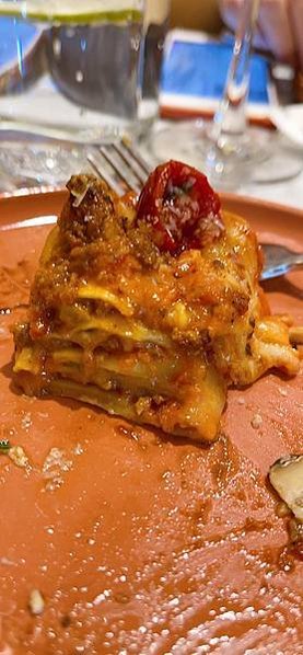 【台北松山】民生社區小巷〔Lasagna Bar 千層吧〕台