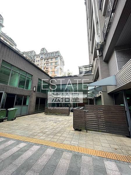 LINE_ALBUM_新北市林口區文化二路1段216號11樓_220616_2