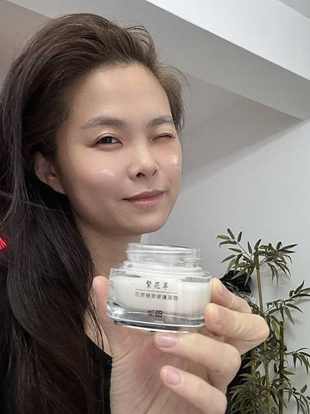 冬天必備 【繁花萃 花妍極致修護凝霜】女生必看，養成好皮膚的