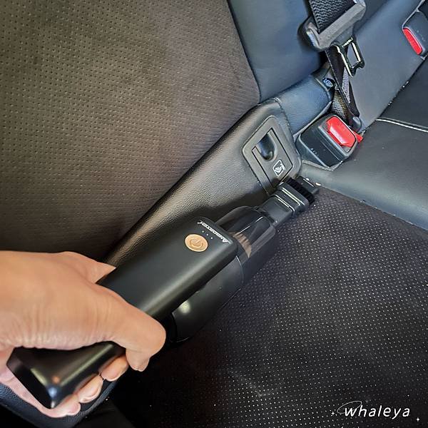 好物視角｜安伯特旋轉手持無線車用吸塵器，輕巧好收納，吸、充、