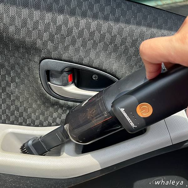好物視角｜安伯特旋轉手持無線車用吸塵器，輕巧好收納，吸、充、
