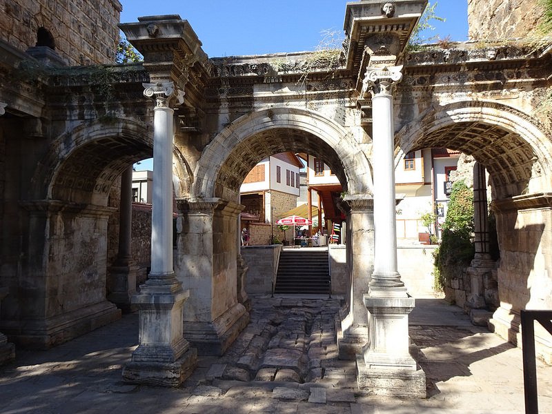 哈德良門(Hadrian&apos;s Gate)