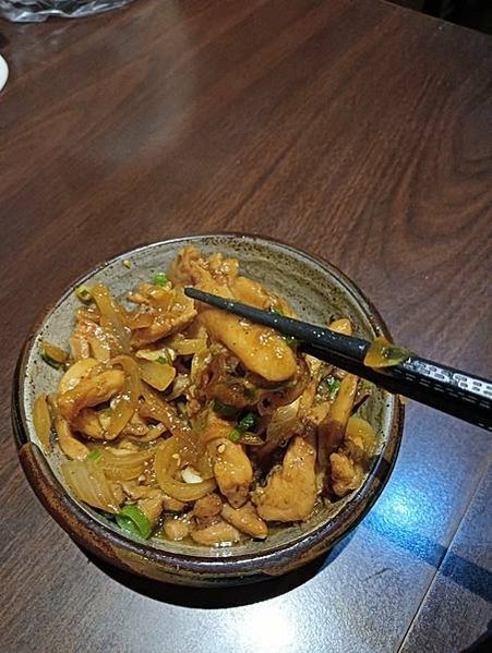 【台北_士林】下班後聚會的好地方，簡單美味燒烤料理，小酌放鬆