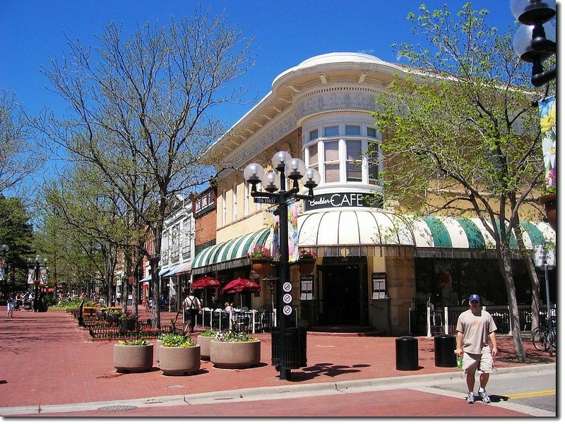 A street corner of Boulder 3