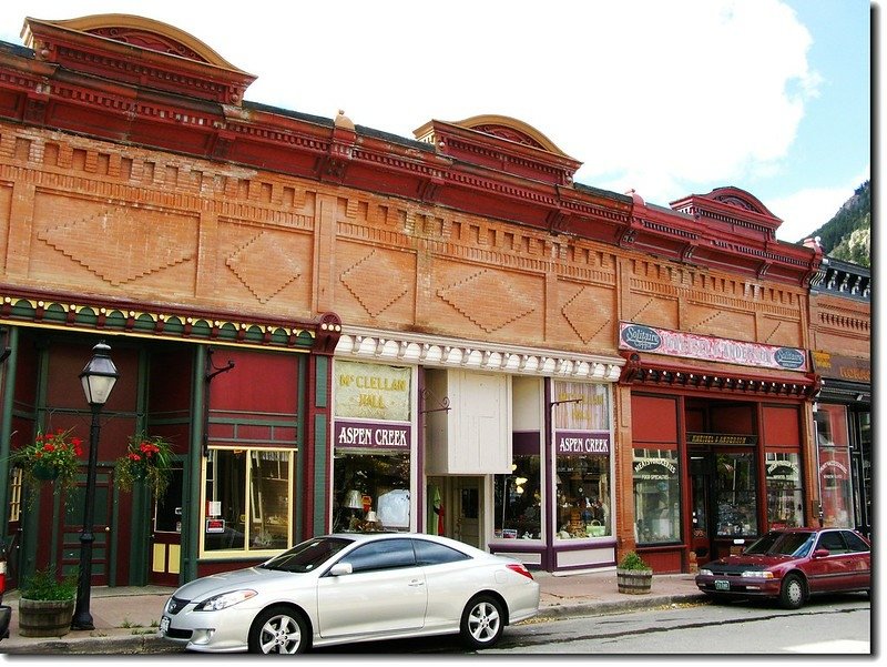 Kneisel and Anderson store (on 6th Street) 1