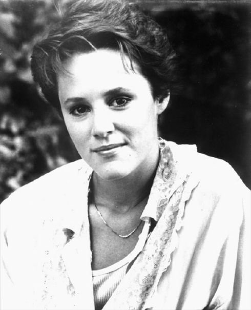 Mary-Stuart-Masterson-002.jpg