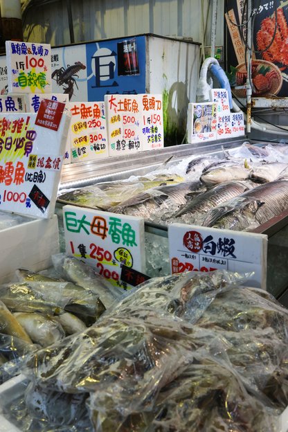 全台最大最超值活體冰鮮海鮮賣場，台中最大水產超市 『阿布潘水