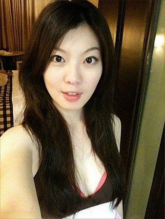 美女主播戴心怡 : 美女主播戴心怡透明婚紗曝光