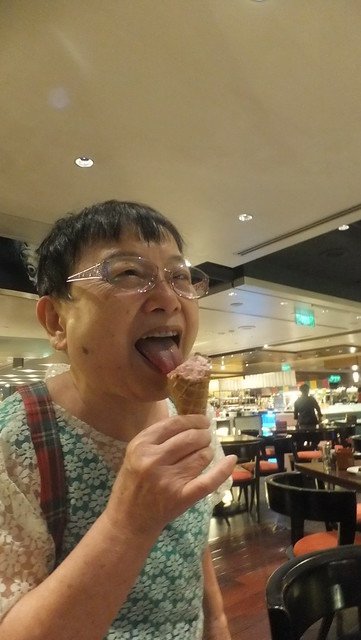 環保阿嬤女兒登琪爾做按摩香格里拉午茶趣 041