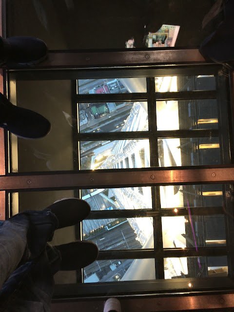 晴空塔玻璃地面
