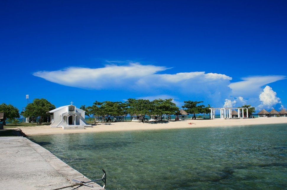 Church-on-Pandanon-Island-Cebu.jpg