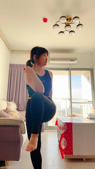 《造型穿搭》FLAME初次運動穿搭體驗：公園慢跑和家中健身的