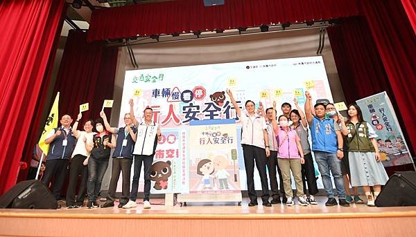 桃園市政府 張善政市長、蘇俊賓、王明鉅副市長、詹榮鋒秘書長：